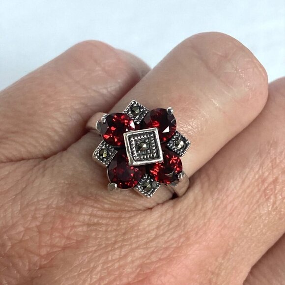 Sterling Silver 925 Multi Stone Round Prong Set Garnet & Marcasite Ring Sz 5.5 - Picture 4 of 16